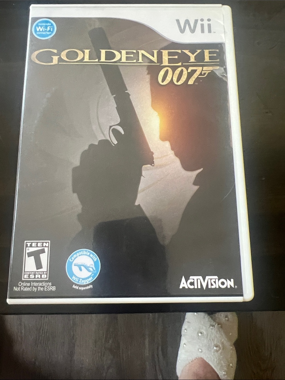 GoldenEye 007 (Wii) - Activision - Black & Gold Cover